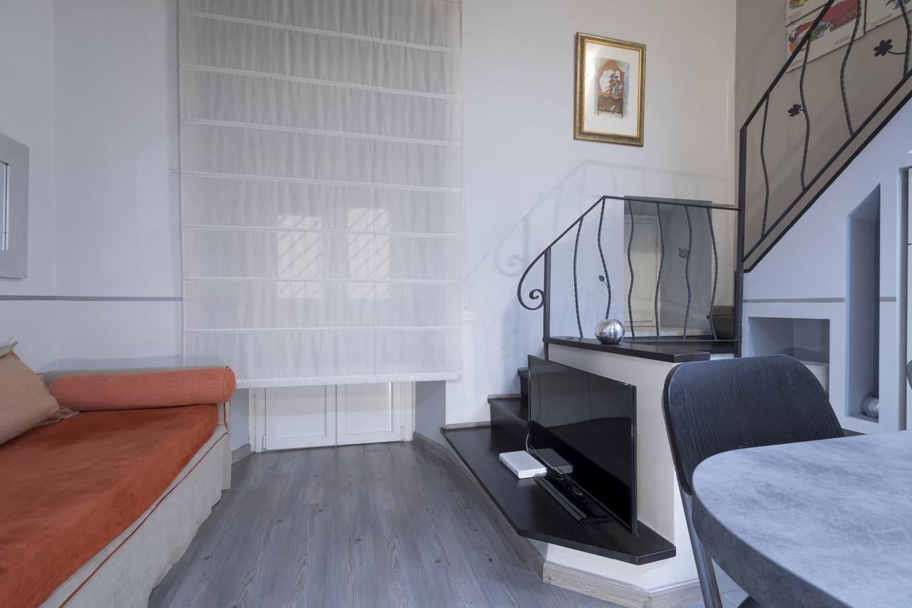 Pensión Luxury On The River 3*